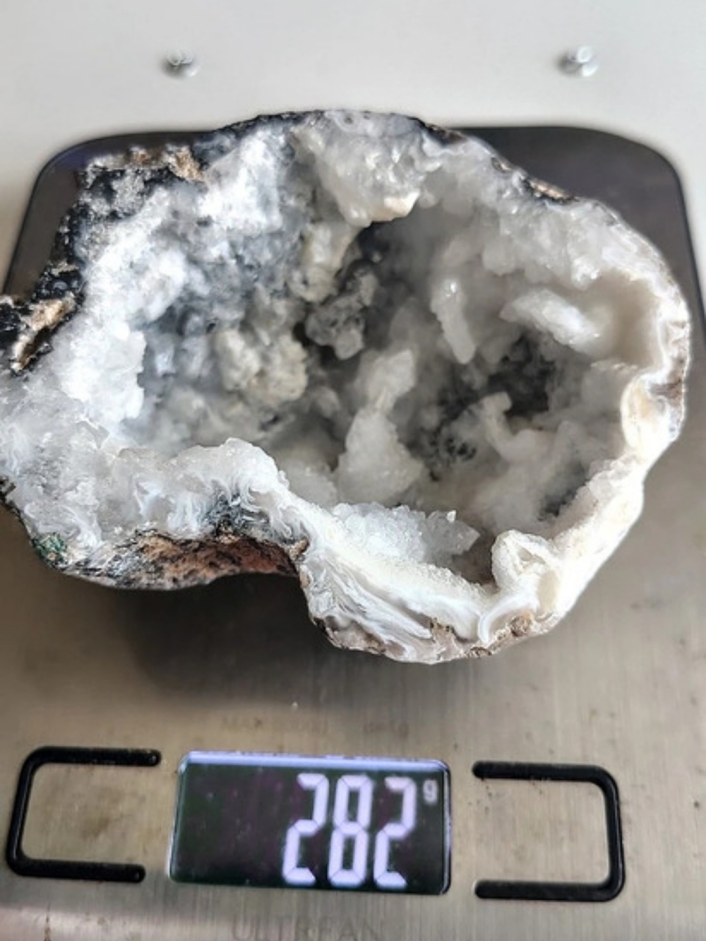 Stunning Natural Raw Quartz Geode Specimen Half 282 Grans